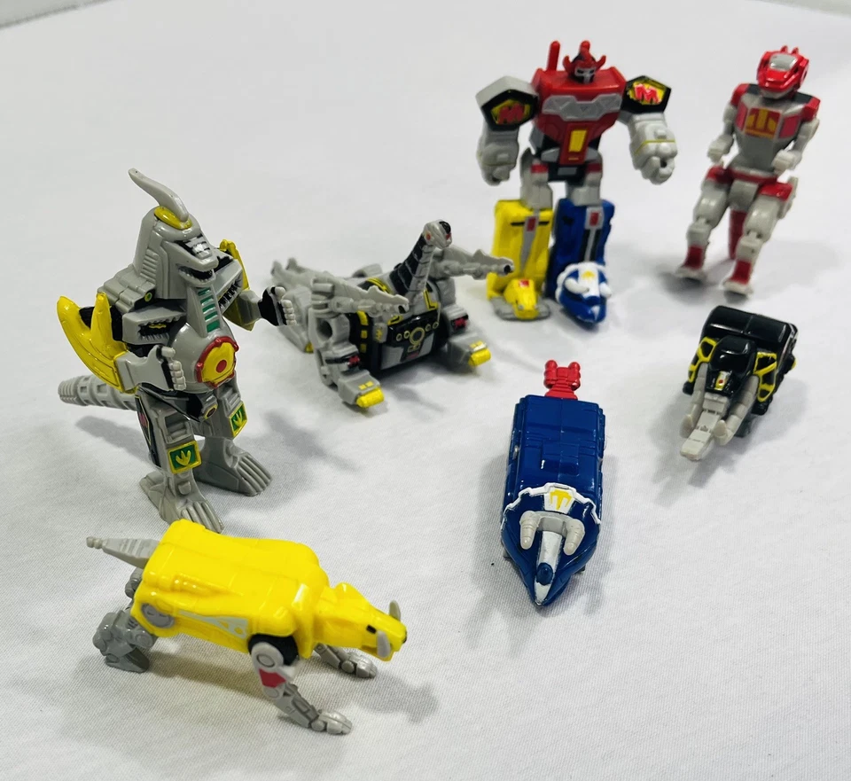 Lote de mini figuras vintage Micro Machines Mighty Morphin Power Rangers Dinozord Foto 2 de 4