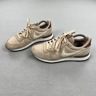 Nike Internationalist Shoes Womens Size 8.5 Beige Suede Mesh