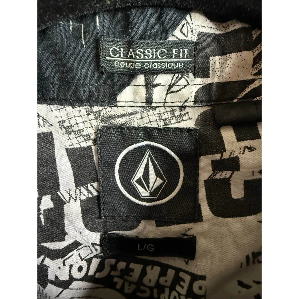 Volcom Button Up Men's Large Palm Tree Print Short Sleeve Shirt - Image 3 of 4