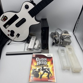 Nintendo Wii Console Guitar Hero Bundle &ndash; Les Paul Guitar + Game -