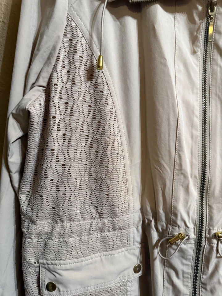 RUBY RD ZIP FRONT WINDBREAKER SZ LARGE BEIGE STRETCH LONG ROLL TAB SLEEVES - Image 3 of 4