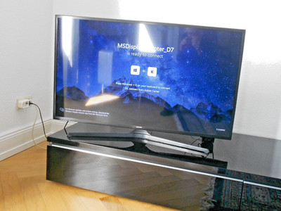 Microsoft Wireless Display Adapter  Schwarz Model 1733  mit neuester Firmware