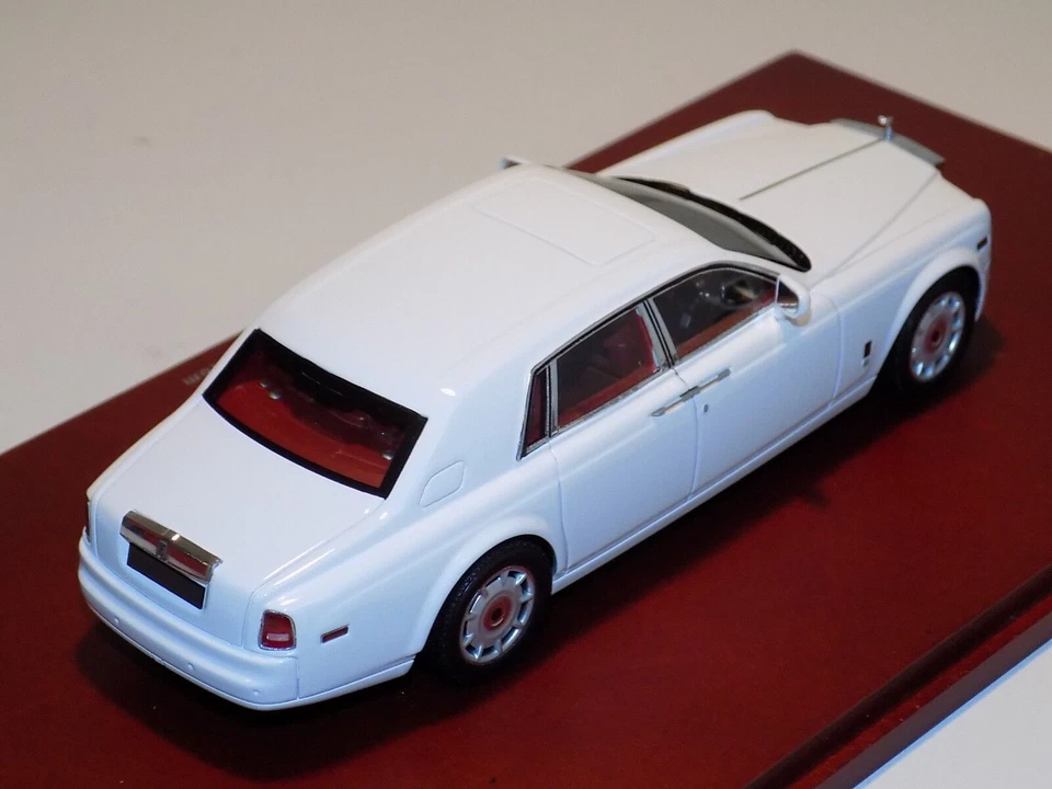 ROLLS ROYCE PHANTOM 2009 BIANCO DIAMANTE TRUESCALE TSM 114324 1/43 RHD - Immagine 2 di 3