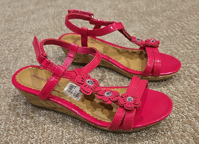 American Eagle Hook & Loop Hot Pink Sandals With Diamond Flower For Girls Size 2