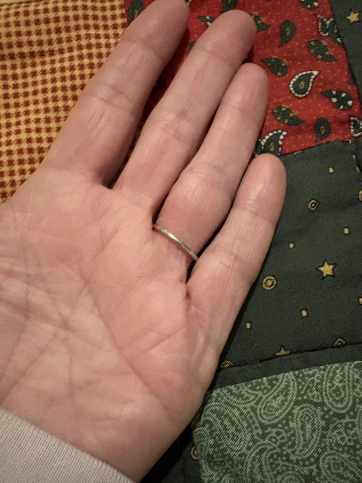 Anillo de media eternidad para dama 19 piedras de laboratorio acero inoxidable NUEVO talla L tan bonito  Foto 4 de 4