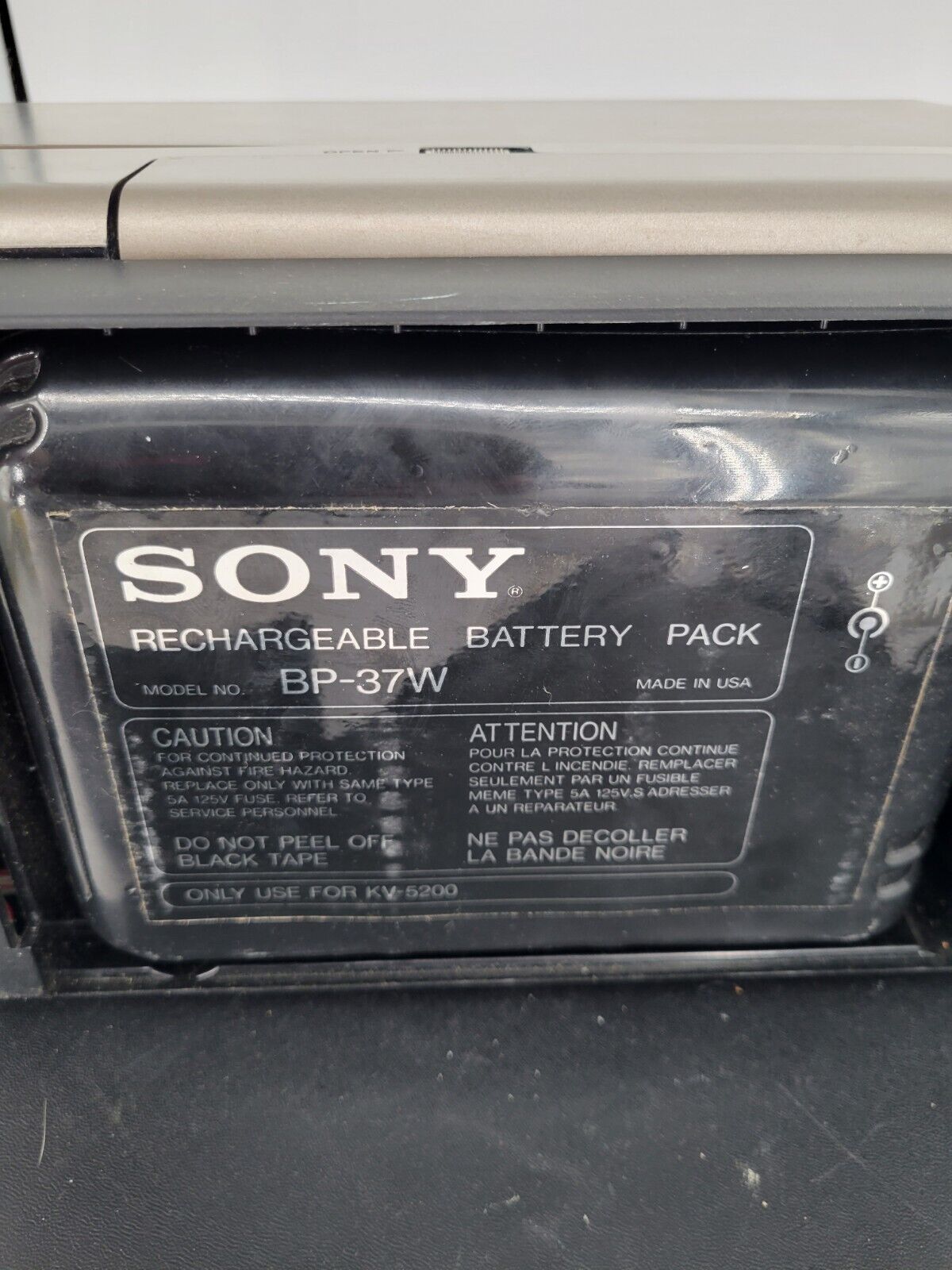 Vintage Sony KV-5200 JAPAN 1981 5 Inch Trinitron W/Battery  TV Working!  As Is