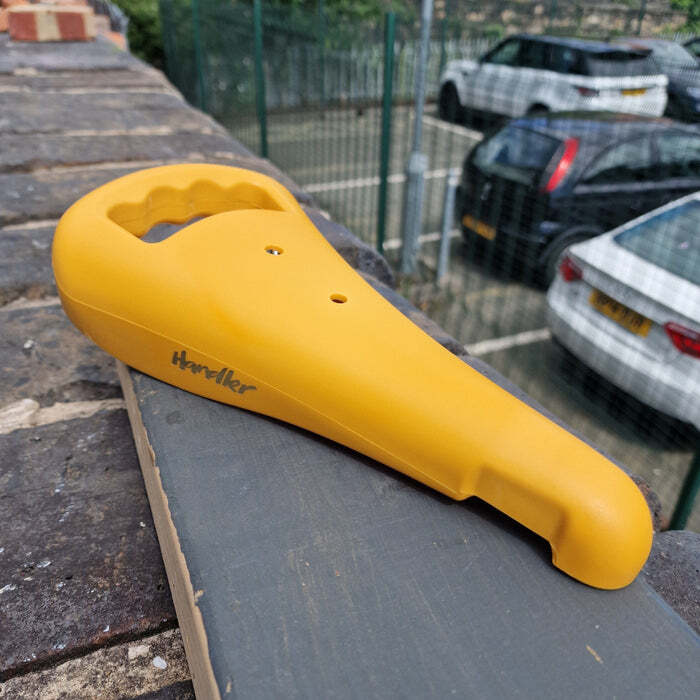 ASIENTO GW BMX NEGRO CON LOGO COLORES AMARILLO, ROJO, BLANCO