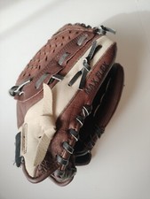 Mizuna Youth Softball Glove Left Hand Pre Owned
