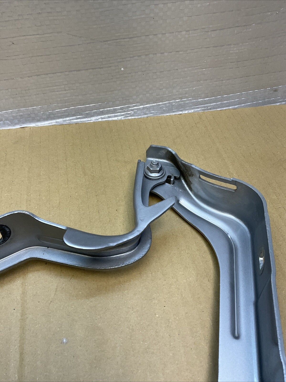 14-21 Maserati Ghibli Quatt Front Hood Bonnet Hinge Support Bracket Set Oem