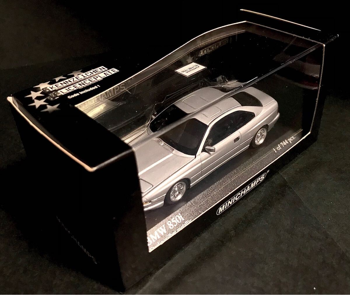 Near Mint Minichamps BMW 850i Sterling Silver Metallic Near Mint Minichamps BMW 850i Sterling Silver Metallic
