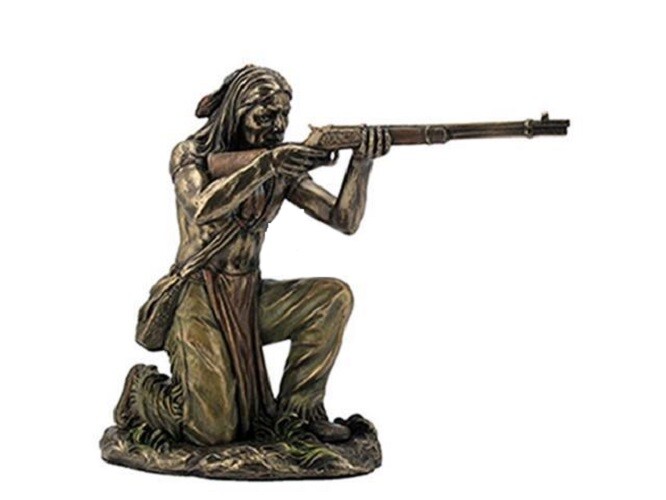 Statue guerrier indien façon bronze de 45 cm, une sculpture d'art raffinée pour collectionneurs