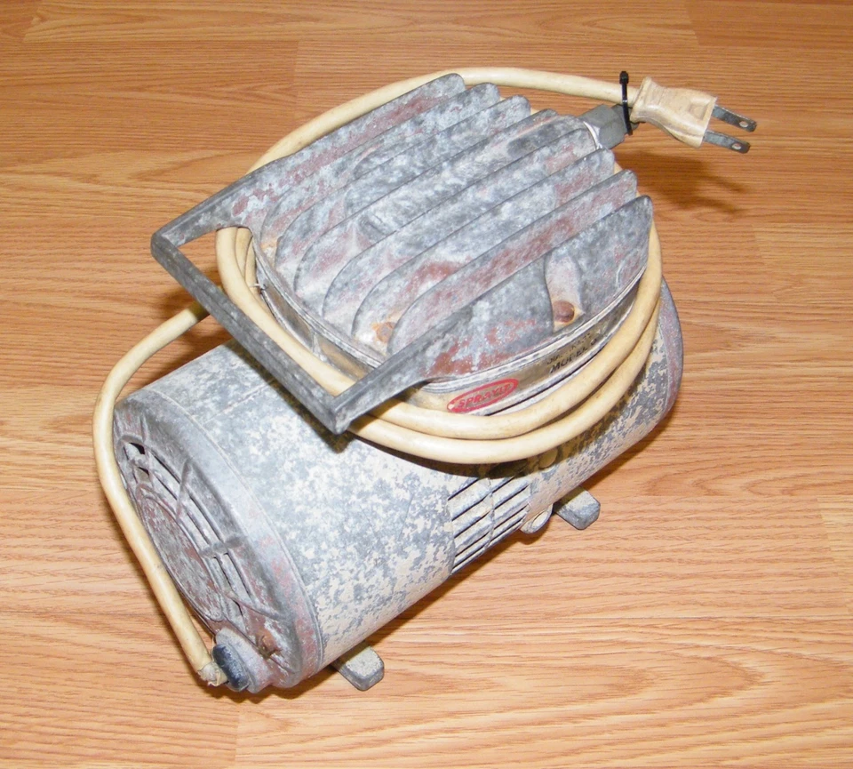 Vintage Thomas Industries Inc. Sprayit (600-8) Diaphragm Sprayer **READ** - Image 4 of 4