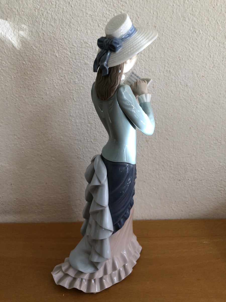 彫刻・オブジェ Lladro DE PASEO Y LECTURA 05000 彫刻・オブジェ Lladro DE PASEO Y LECTURA 05000 彫刻