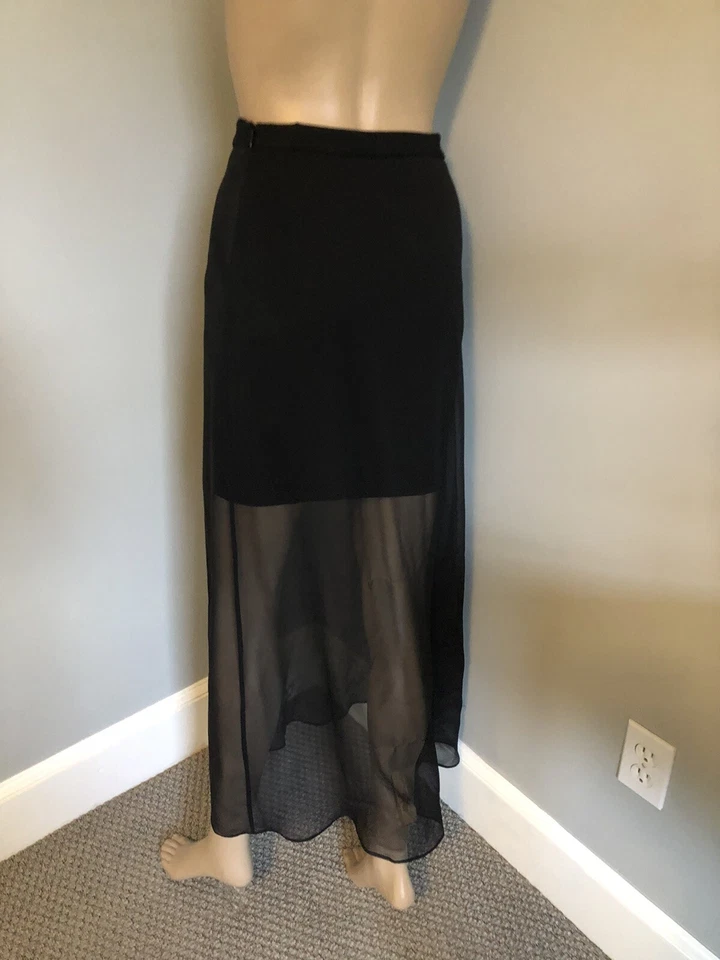 Saia preta curta Elie Tahari com sobreposição longa de seda tamanho 2 - Imagem 4 de 4