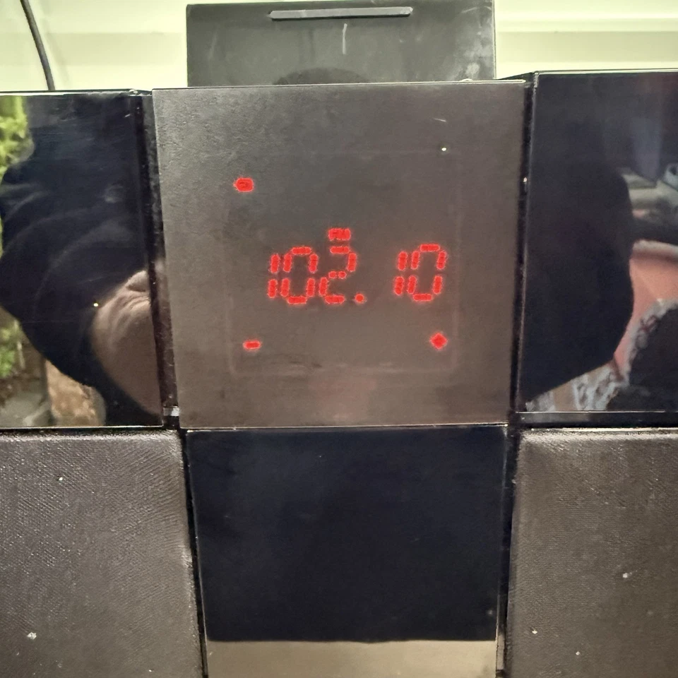 LG ND8520 Bluetooth AirPlay Docking Speaker System Cube iPod iPhone Dock 35W - Image 2 of 4