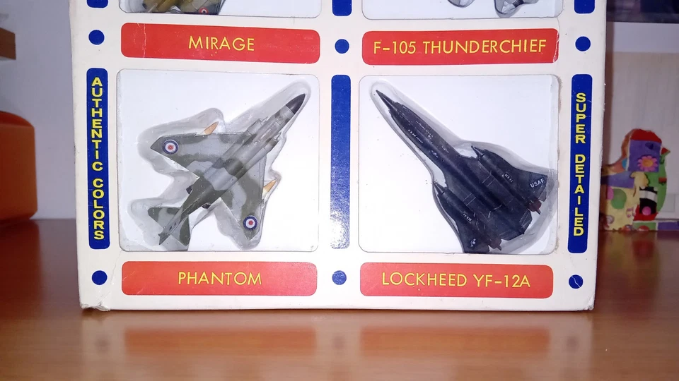 Mini-Planes: "Jet Fighters Gift Set". Set Da 6 Jet. By Bachmann, Since 1833. - Immagine 4 di 4