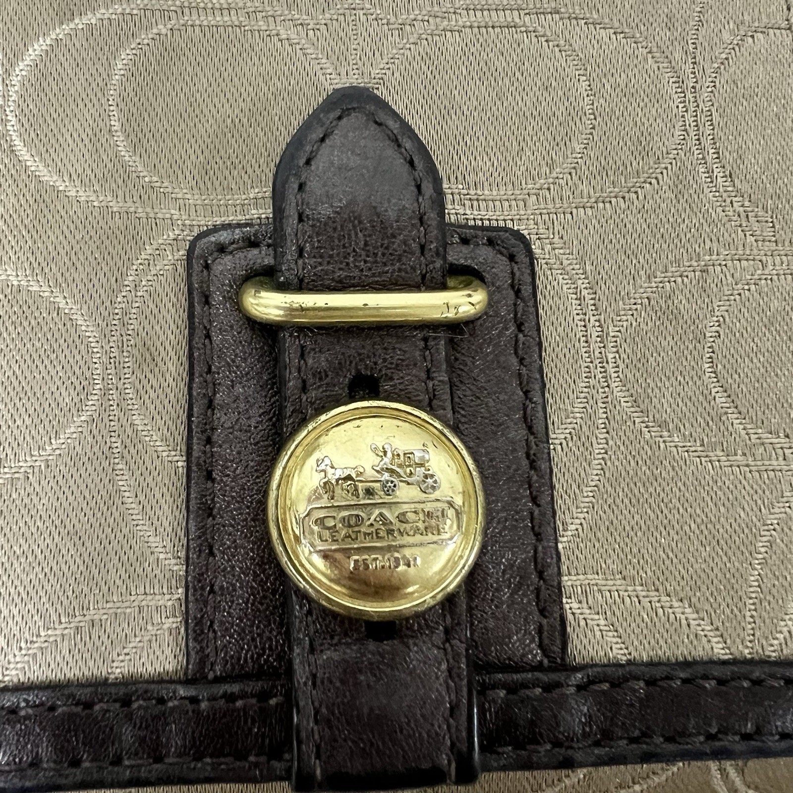 Coach New York Jacquard Patent Leather Trim Khaki Logo Tri Fold Wallet Checkbook thumbnail 3