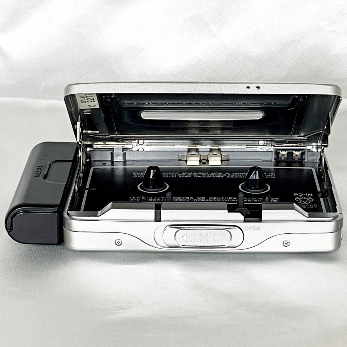 SONY WM-EX622 1994 Walkman W/Accessories Cassette Player Made in