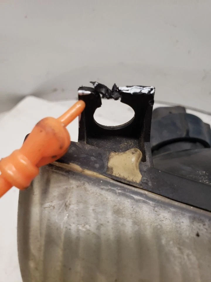 Passenger Right Headlight Fits 98-03 DODGE 1500 VAN 1433052 - Image 2 of 4