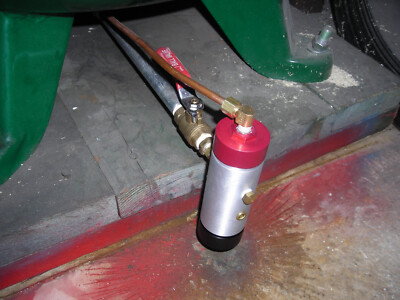 Automatic tank drain valve for Quincy type compressors with hydraulic unloader