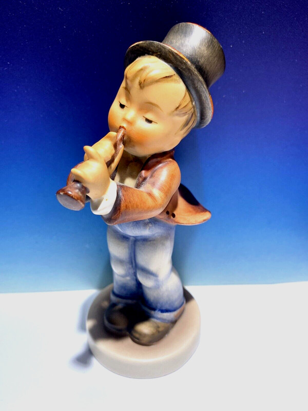 Hummel Goebel Figurines  BOY PLAYING THE HORN #85/0
