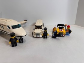 LEGO CITY: Airport VIP Service (60102) Complete