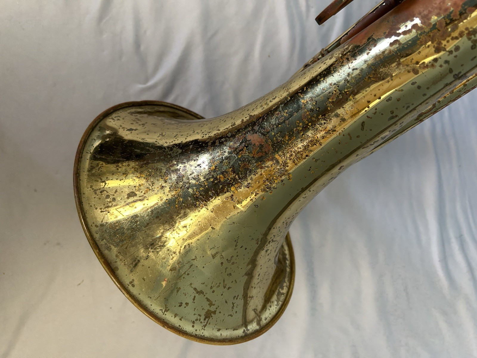 QUALITY! KING U.S.A. MODEL 1124 MARCHING BARITONE HORN + MOUTHPIECE + CASE