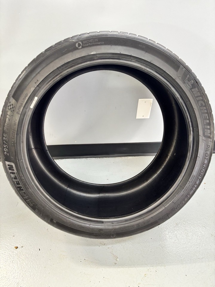 Michelin Pilot Sport All Season 4 Performance Tire - 295/35ZR21/XL 107Y