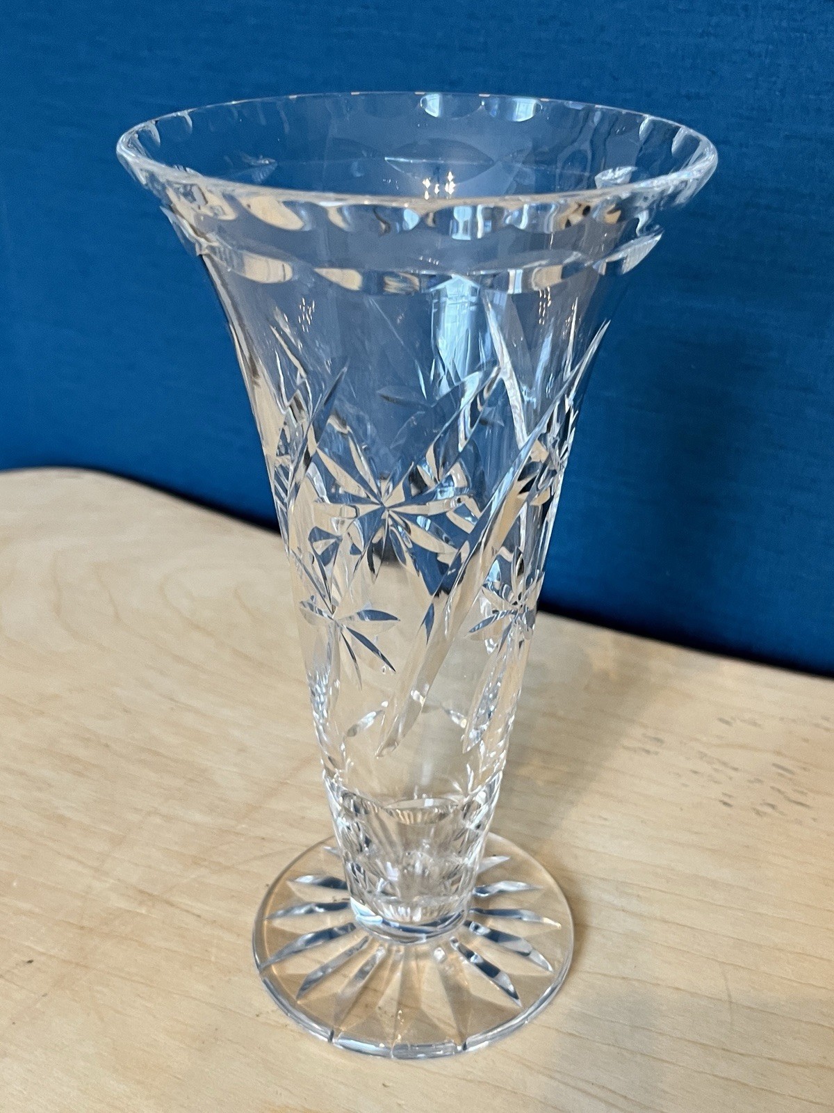 Vintage Cut Crystal Vase Star Cut Glass Flower Vase 20cm VGC image 3