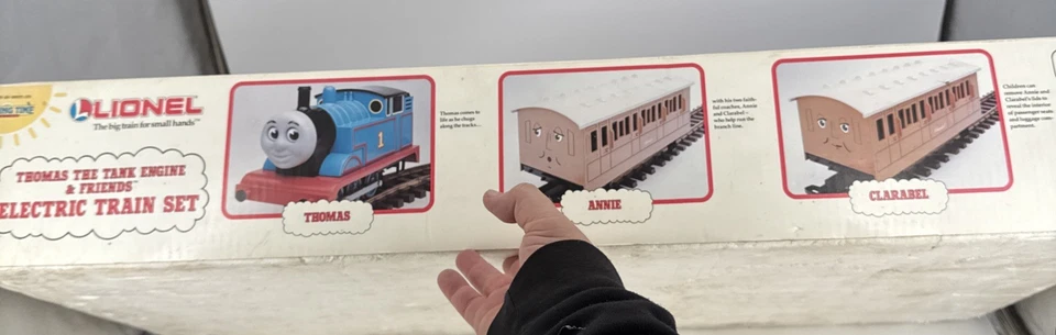 Lionel G Gauge Thomas & Friends Electric Train Set 8-81011 Annie & Clarabel Nice - Image 2 of 4