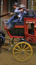 COLLECTORS SHOWCASE AMERICAN WESTERN CS01235 WELLS FARGO STAGE COACH FIRING BACK