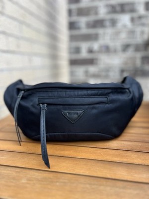 バッグ y2k 00s PRADA BodyBag Waist Bag Nylon PRADA Black Nylon Belt Bag Crossbody Bag Y2K Made in Italy Missing