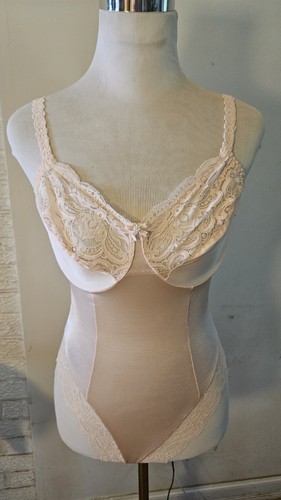 Vintage OLGA 35107 pfirsichfarbener Teddy Body 36D Spitze