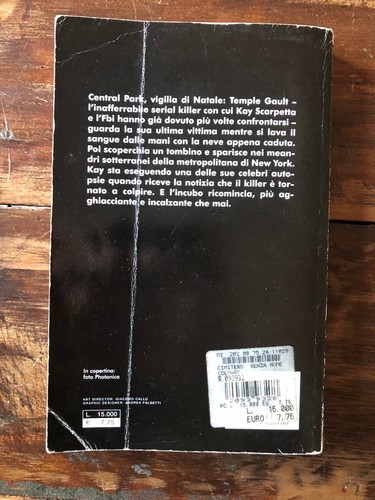 Il cimitero dei senza nome - Patricia Cornwell / Mondadori, 1998 - Foto 7 di 7