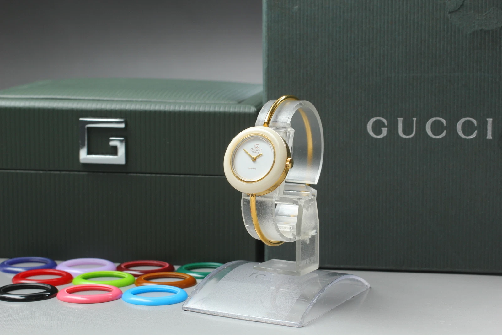[Boîte] Montre Femme Vintage Gucci Lunette Change Modèle Ancien 11 Couleurs Quartz
