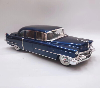 1/18 Cadillac SERIES 75 FLEETWOOD LIMOUSINE 1956 Limited Edition