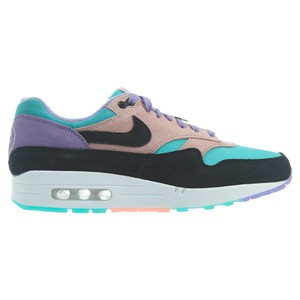 have a nike day air max 1 mens