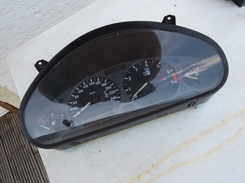 BMW E36 Tacho Kombiinstrument DZM 62118360484 318ti Tachometer VDO Cockpit 3er