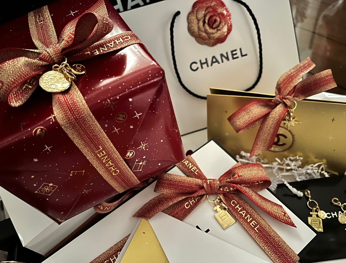 CHANEL LIMITED EDITION Charm Set PerfumeBottle,Star & CC+Box
