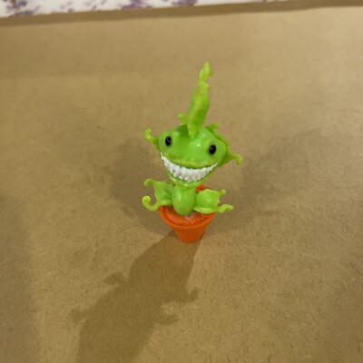 Monster High Original 1st Wave VENUS MCFLYTRAP Green Pet Plant