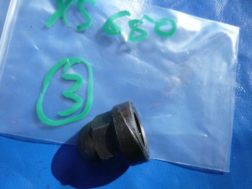 Yamaha XS 650  Mutter von Steuerkettenspanner Nut Tensioner Verschluss Hutmutter