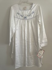 Barbizon original CUDDLESKIN WHITE SATIN Short Nightgown Made in USA SZ M NWT