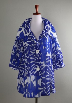 DAMEE, Inc $175 Geo Printed Blue Pleated Collar Jacket Top Size Small Petite