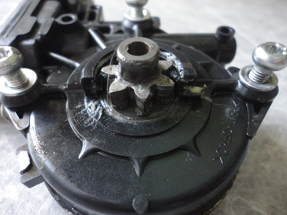 TOYOTA CROWN GRS180 Genuine Power Window Regulator Motor Front