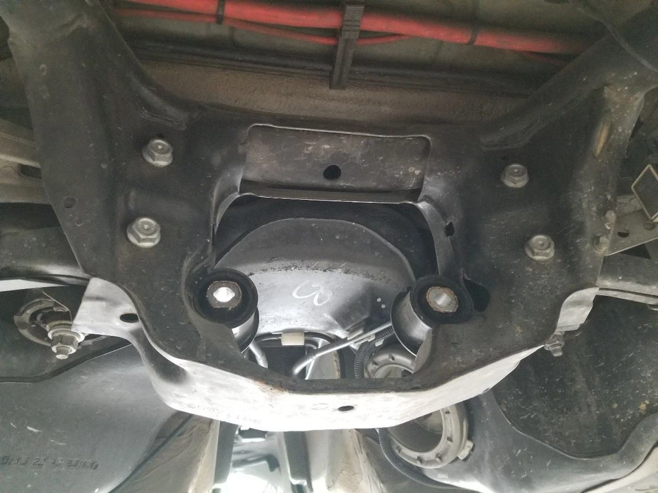 07 2007 BMW Z4 SI ROADSTER 3.0L REAR SUSPENSION CROSSMEMBER K FRAME Foto 4 de 4