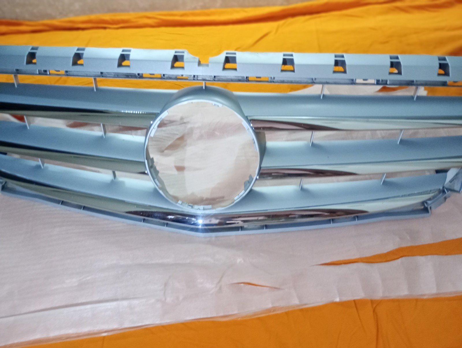 Griglia Anteriore Di Seconda Mano Mercedes Classe B W 246 Anno 2014