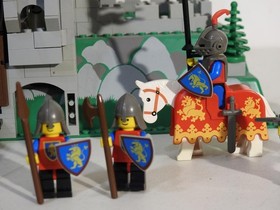 LEGO Castle King's Mountain Fortress (6081) Set  with Instructions
