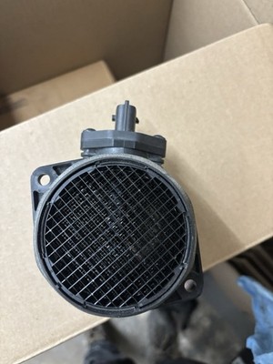 For Volvo C70 S60 S70 S80 V70 XC70 XC90 L5 MAF Mass Air Flow Sensor Bosch
