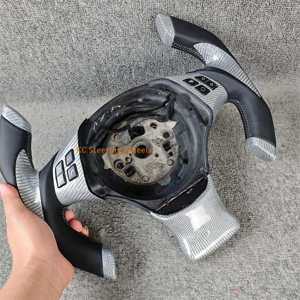 Volante de cuero personalizado de fibra de carbono para BMW 328i 2008 serie 3 E90 Foto 3 de 4