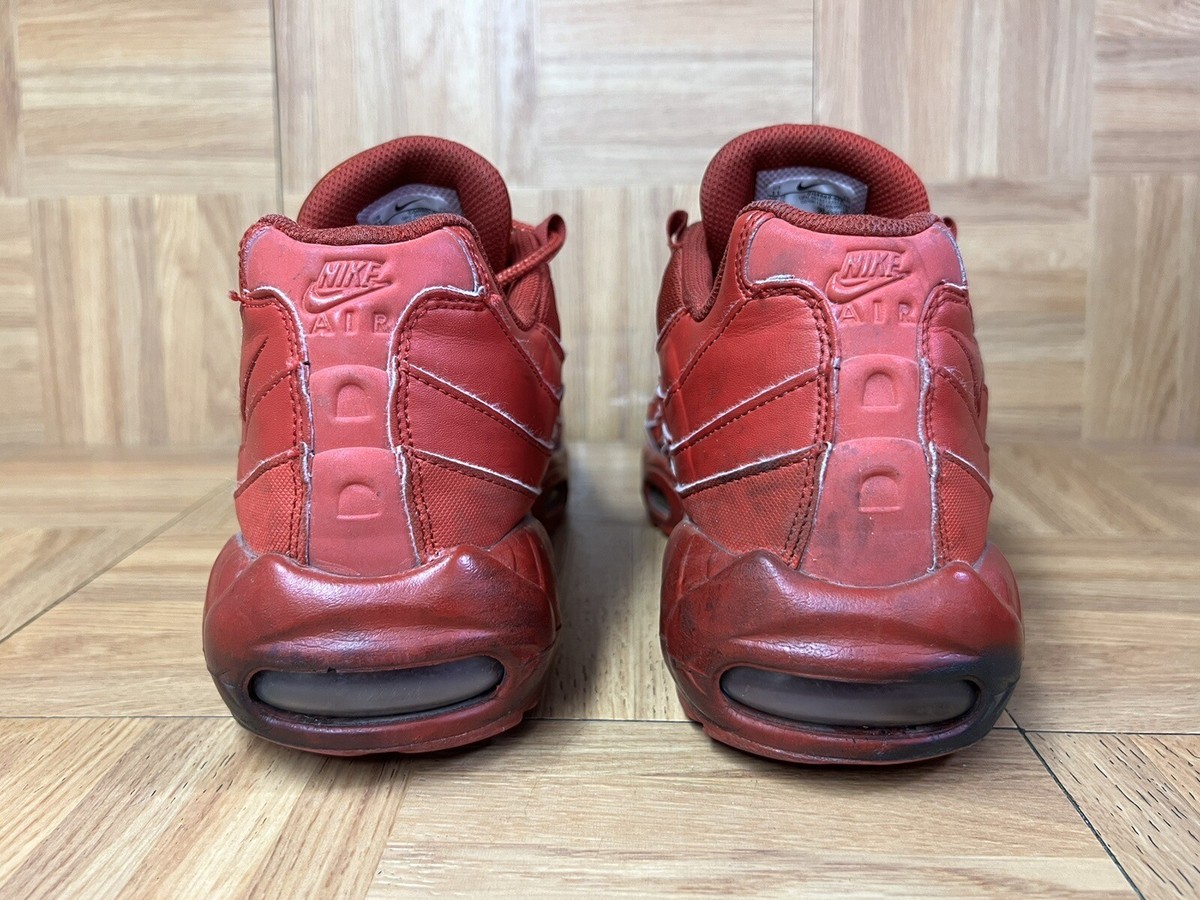 RARE🔥 Sz 11 - Nike Air Max 95 Triple Red Men's Sneakers RARE🔥 Sz 11 - Nike Air Max 95 Triple Red Men's Sneakers